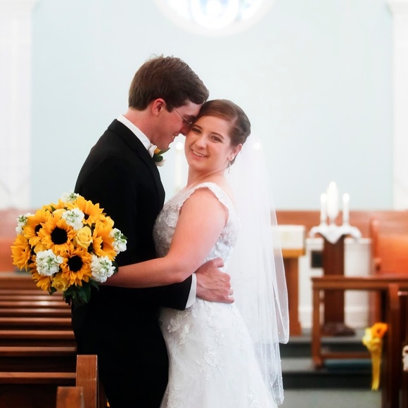 Meet your Posher, Jessica - Picture 1 of 1